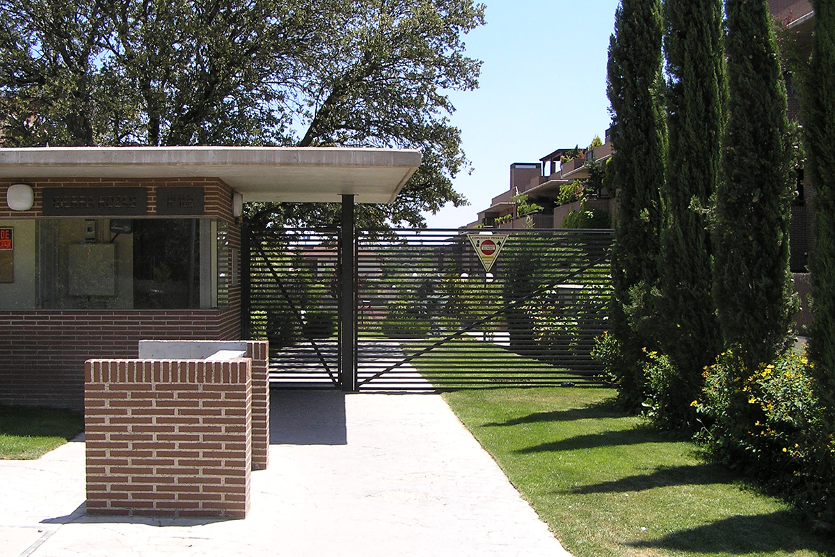 OLYMPUS DIGITAL CAMERA OLYMPUS DIGITAL CAMERA